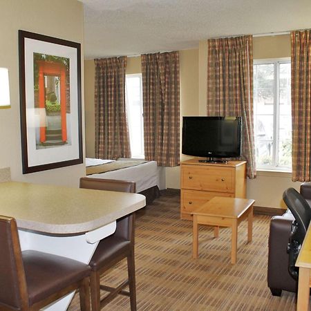 Extended Stay America Suites - Newark - Woodbridge Exterior photo