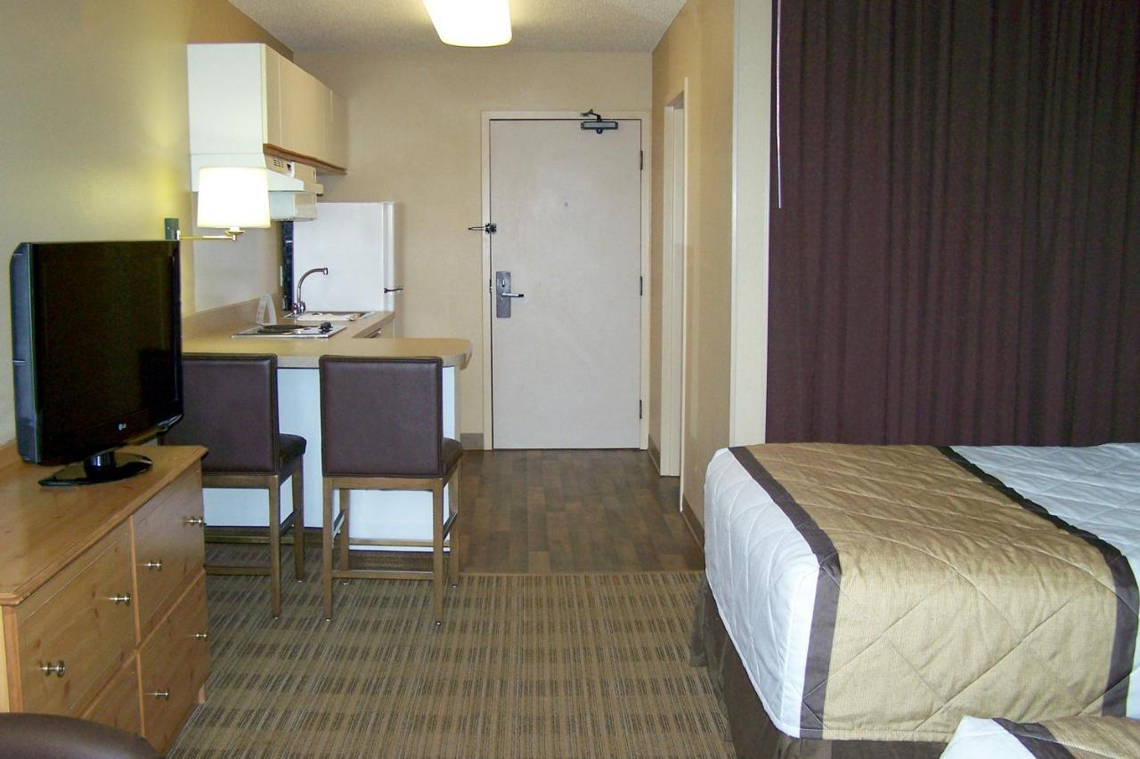 Extended Stay America Suites - Newark - Woodbridge Exterior photo