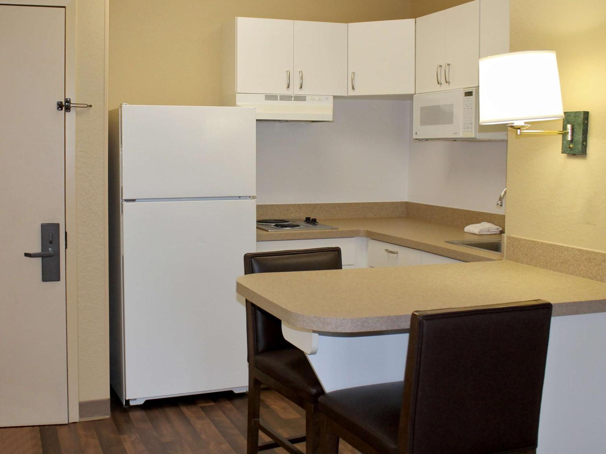 Extended Stay America Suites - Newark - Woodbridge Exterior photo