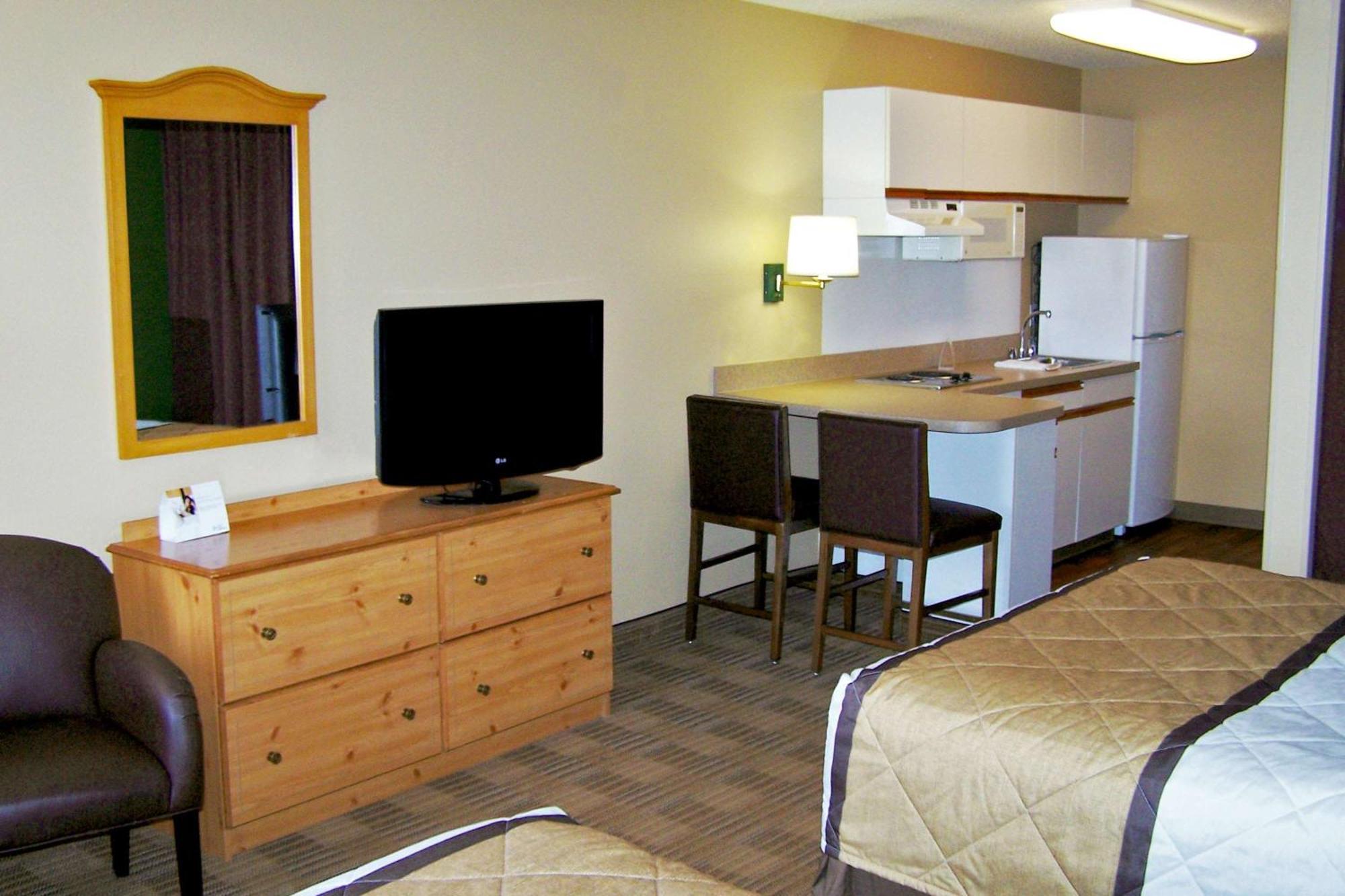 Extended Stay America Suites - Newark - Woodbridge Exterior photo