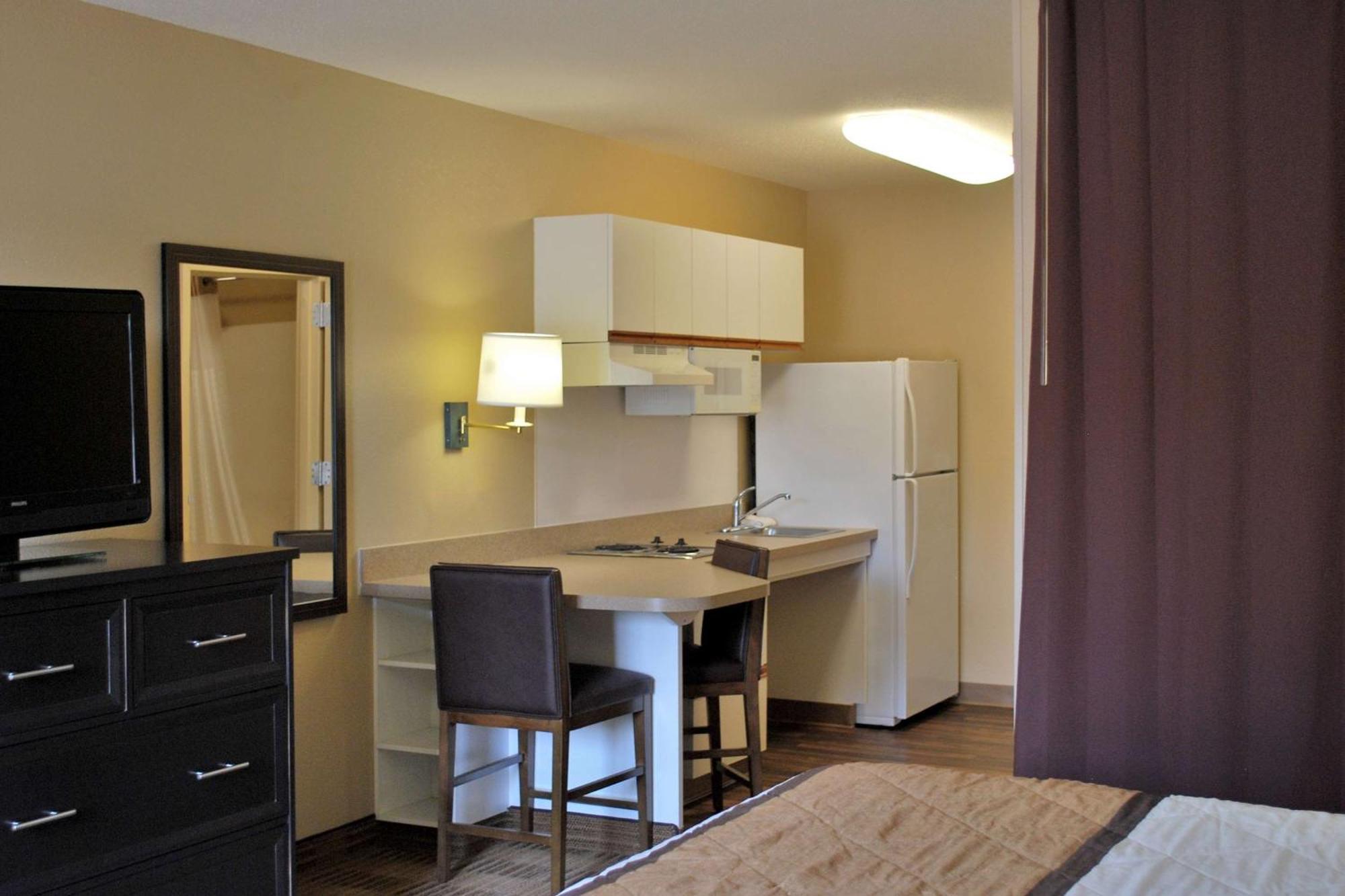 Extended Stay America Suites - Newark - Woodbridge Exterior photo