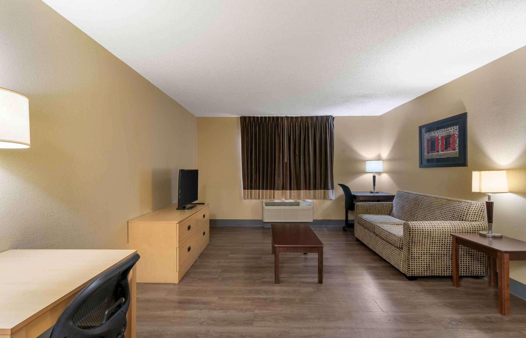 Extended Stay America Suites - Newark - Woodbridge Exterior photo