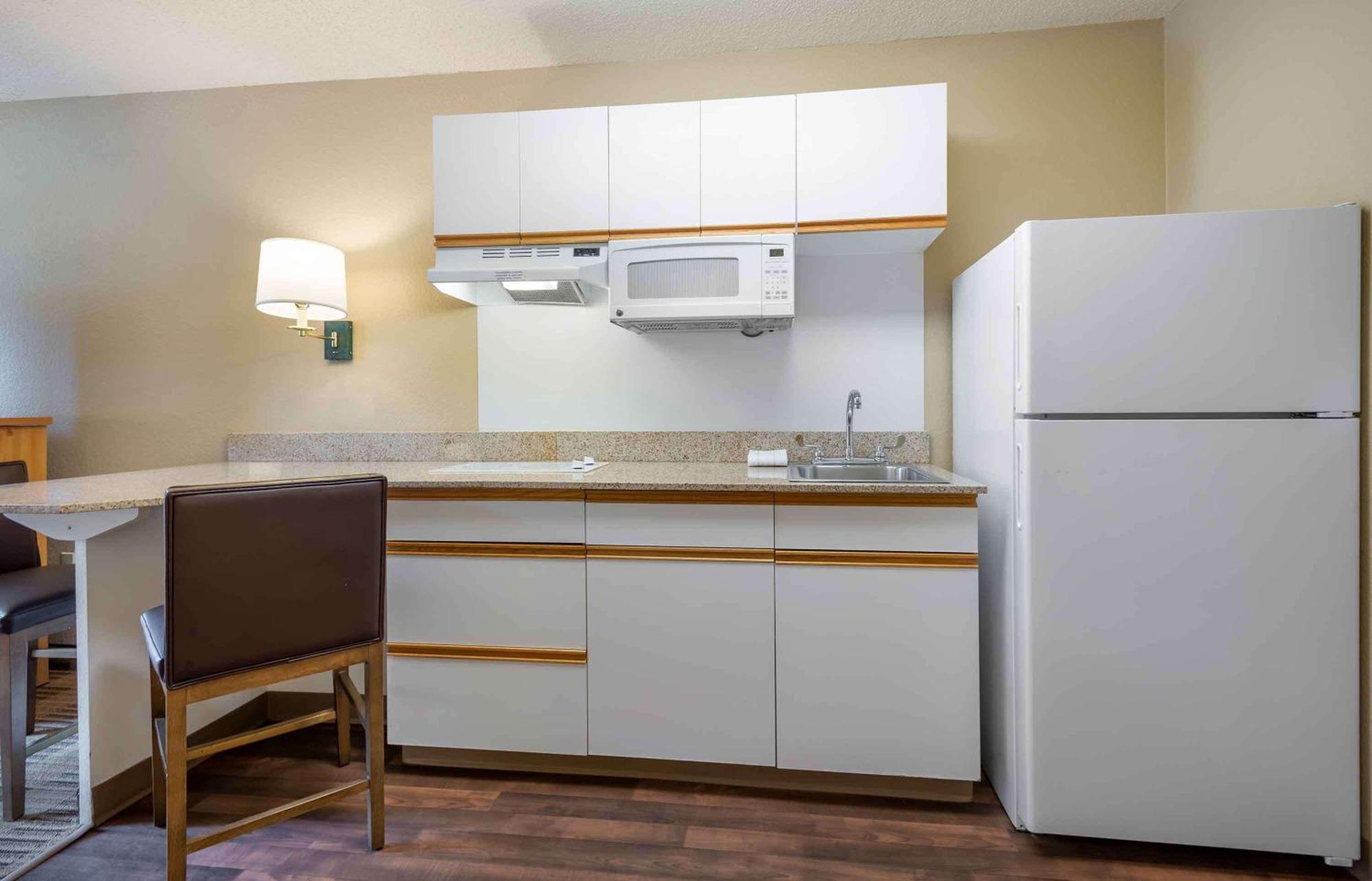 Extended Stay America Suites - Newark - Woodbridge Exterior photo